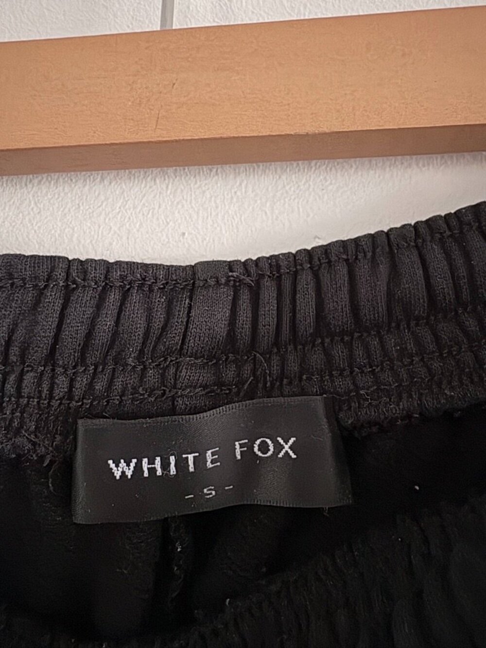 White Fox Lounge SET Crewneck Sweater Jogger Sweatpants Black Size Small/Medium - Picture 14 of 14